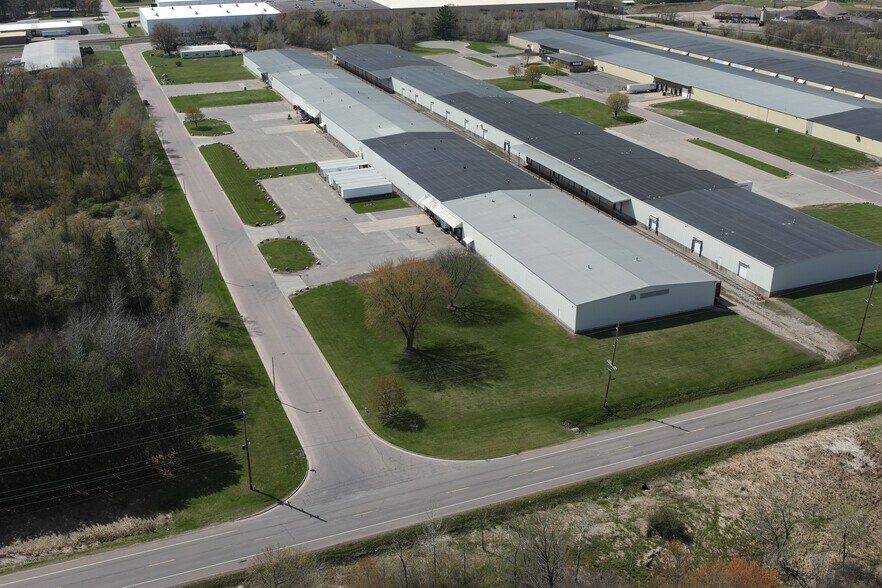 More Photos Of 1940 Jefferson St, Wisconsin Rapids Industrial For Lease