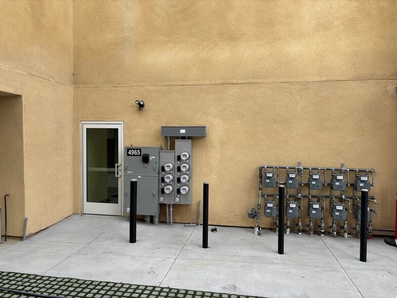 More Photos Of 4965 Imperial Ave, San Diego Apartments For Lease