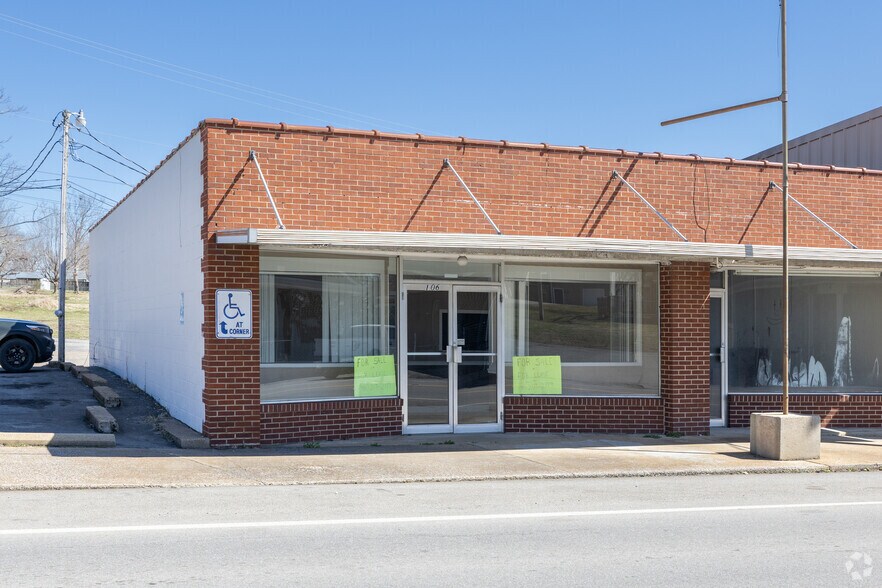 Primary Photo Of 106 Main St, McEwen Storefront For Sale