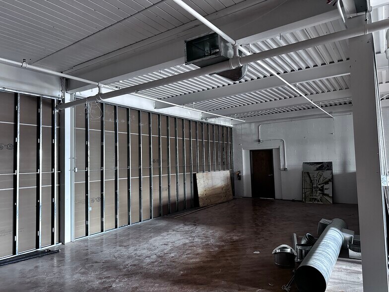 More Photos Of 165 S Main St, Cortland Warehouse For Lease