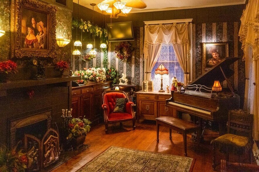 More Photos Of 715 Broadway St, Galveston Flex For Sale