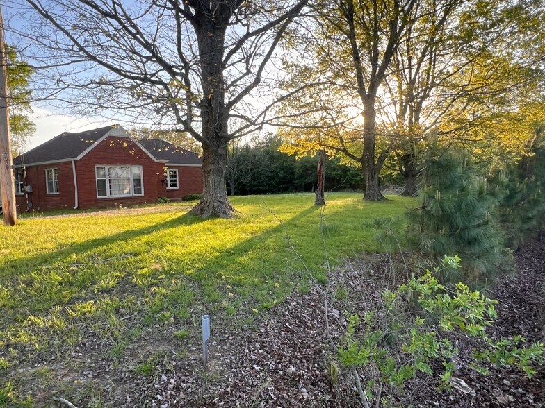 More Photos Of 820 Rossview Rd, Clarksville Land For Sale