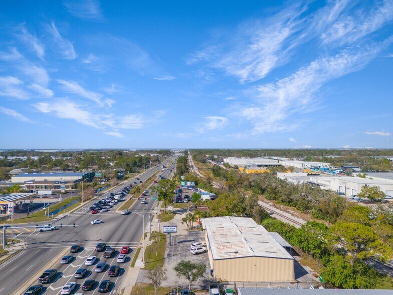 More Photos Of 4444 N Washington Blvd, Sarasota Warehouse For Sale