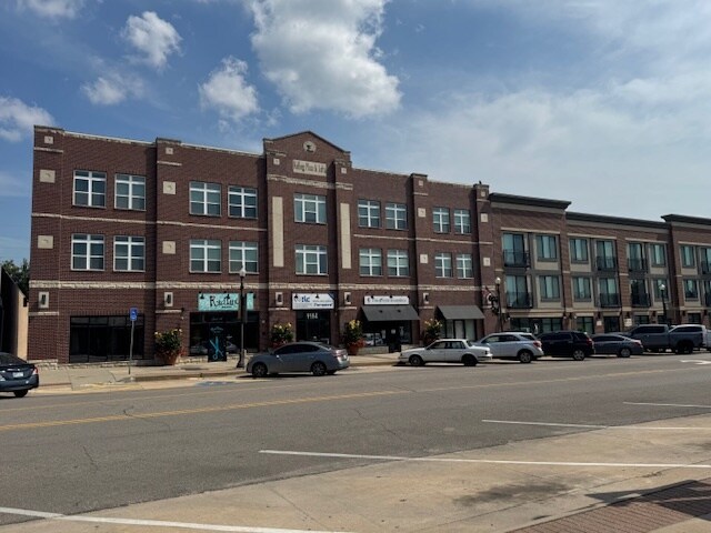 More Photos Of 1114 Commercial St, Emporia Storefront Retail Residential For Lease