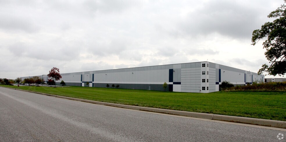 More Photos Of 3003 Reeves Rd, Plainfield Distribution For Lease