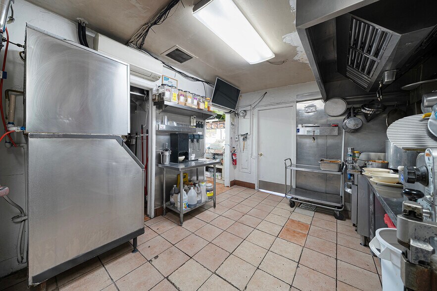 More Photos Of 201 W Whittier Blvd, Montebello Land For Sale