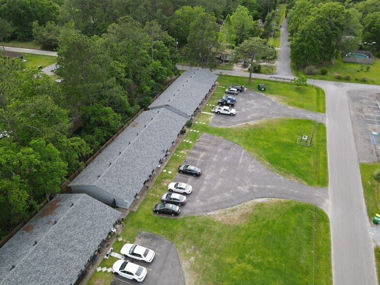 More Photos Of 3800 Hill Ave, Moss Point Apartments For Sale