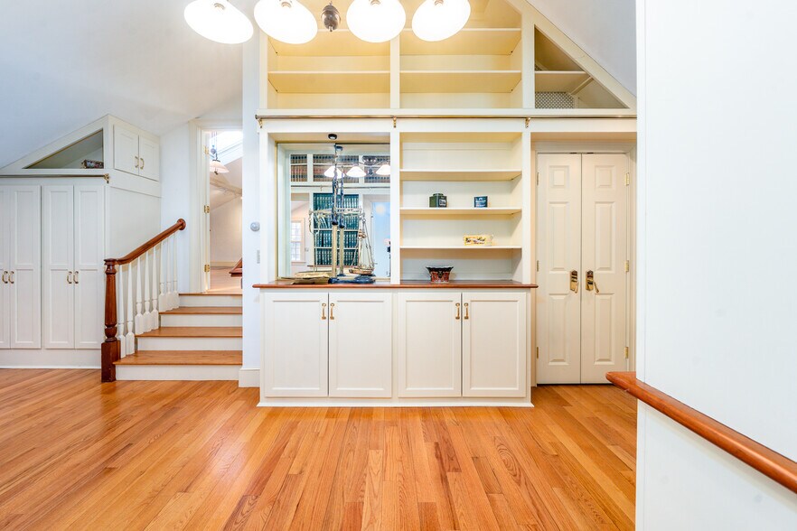 More Photos Of 413 Route 6A, East Sandwich Office Residential For Sale