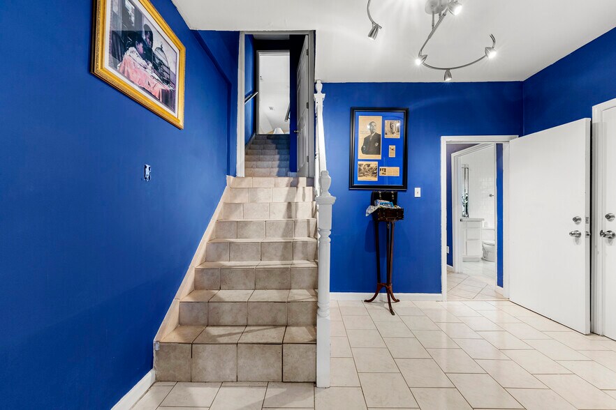 More Photos Of 1181 SW Lee St, Atlanta Office For Sale
