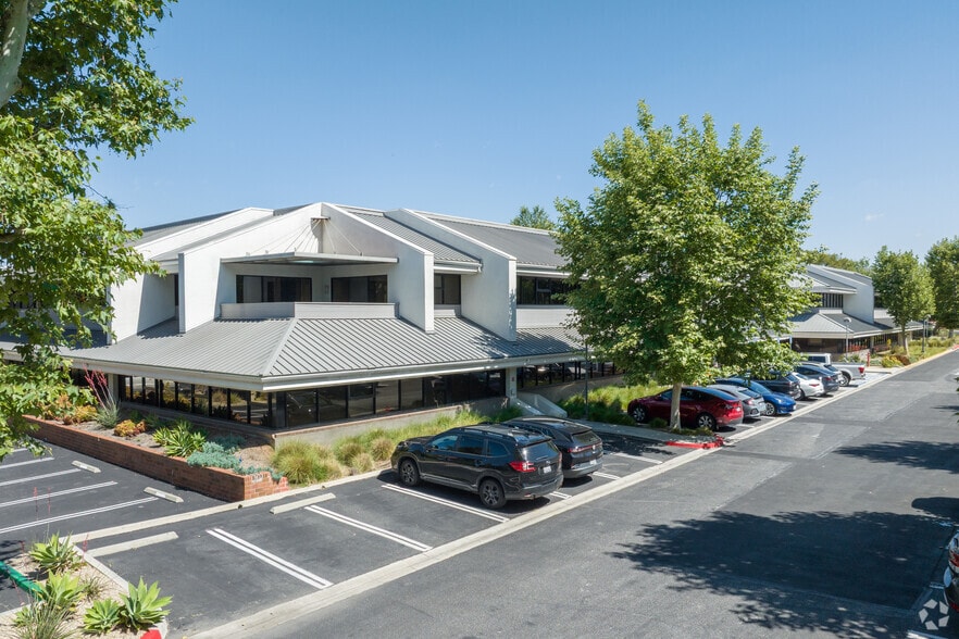 More Photos Of 31416 Agoura Rd, Westlake Village Office For Lease