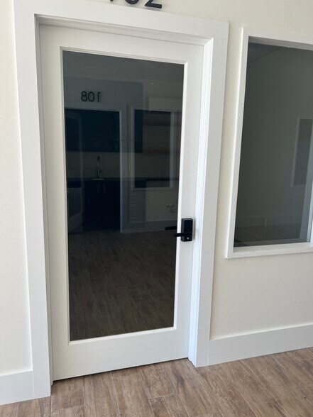 More Photos Of 751 W Willow Ave, Duncan Specialty For Lease