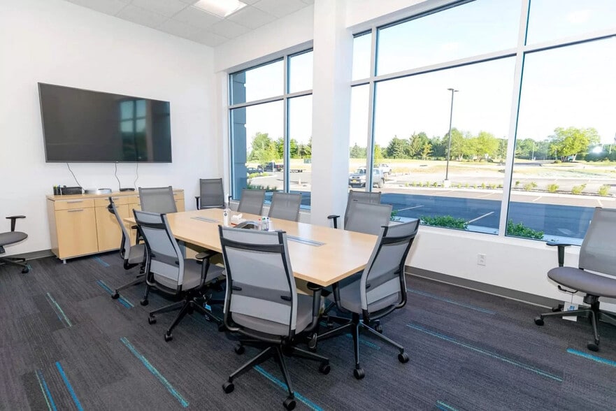 More Photos Of 1050 John St, West Henrietta Flex For Lease