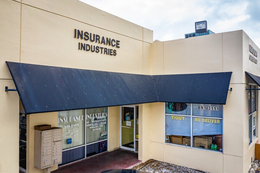 More Photos Of 955 NE 126th St, North Miami Unknown For Lease