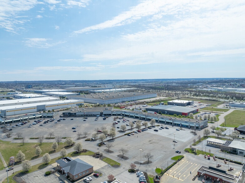 More Photos Of 4842-4978 Union Centre Pavilion Dr, West Chester Storefront For Lease