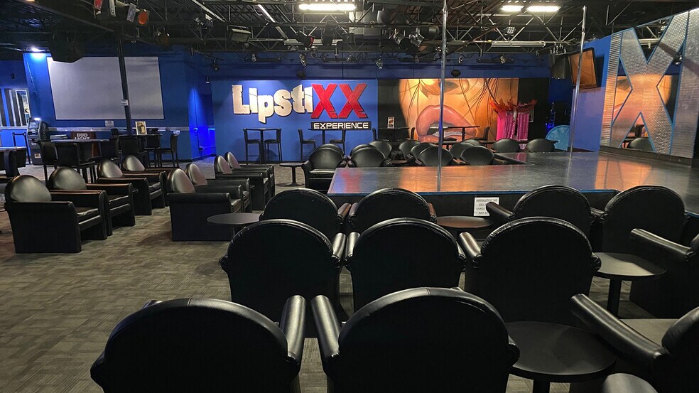 More Photos Of 1105 Arlington St, Winnipeg Storefront Retail Office For Sale