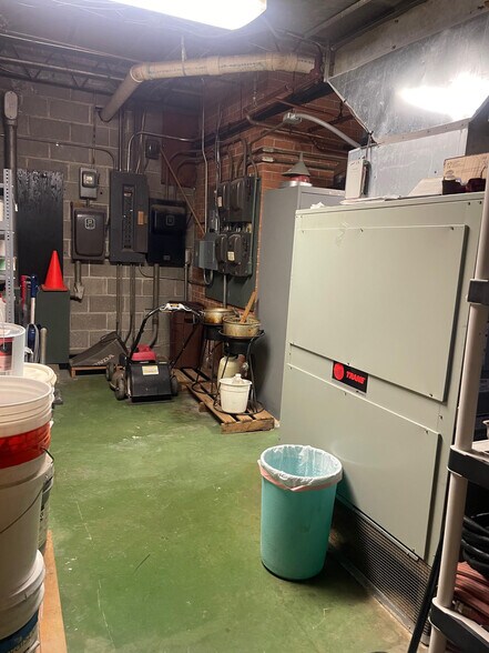 More Photos Of 1309 Newport Ave, Dallas Lodge Meeting Hall For Sale