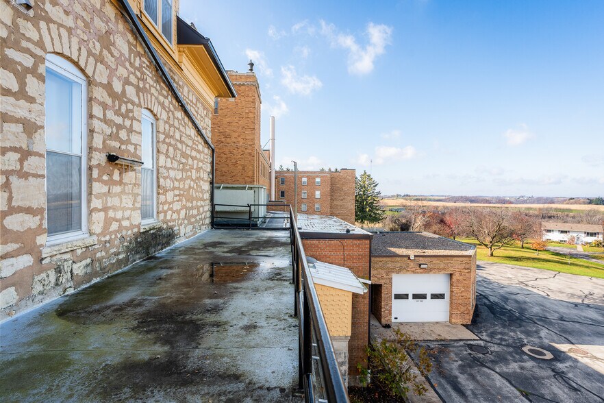 More Photos Of W2658 WI-33, La Crosse Assisted Living For Sale