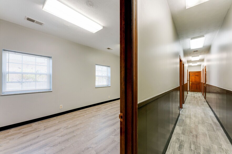 More Photos Of 6501 E Livingston Ave, Reynoldsburg Medical For Lease