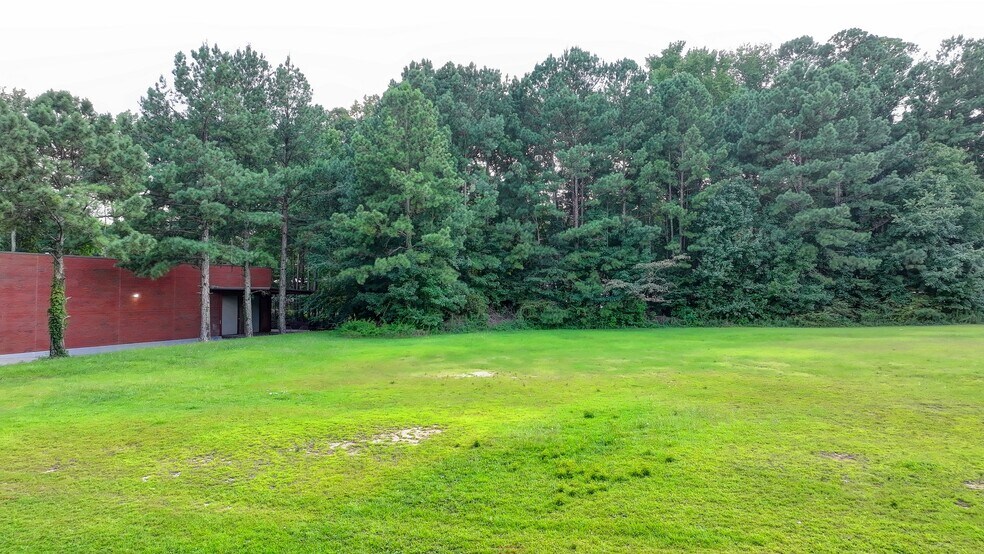 More Photos Of 1330 Capital Cir, Lawrenceville Land For Sale