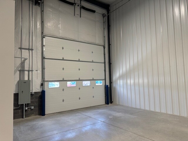 More Photos Of 3015 Sangra SW ave, Grandville Industrial For Lease