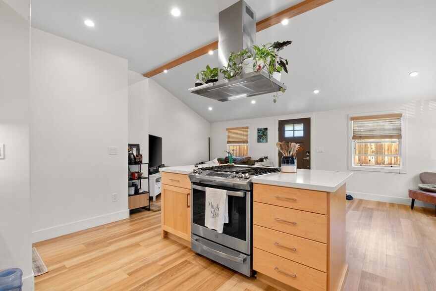 More Photos Of 420 Capitola Road Ext, Santa Cruz Apartments For Sale