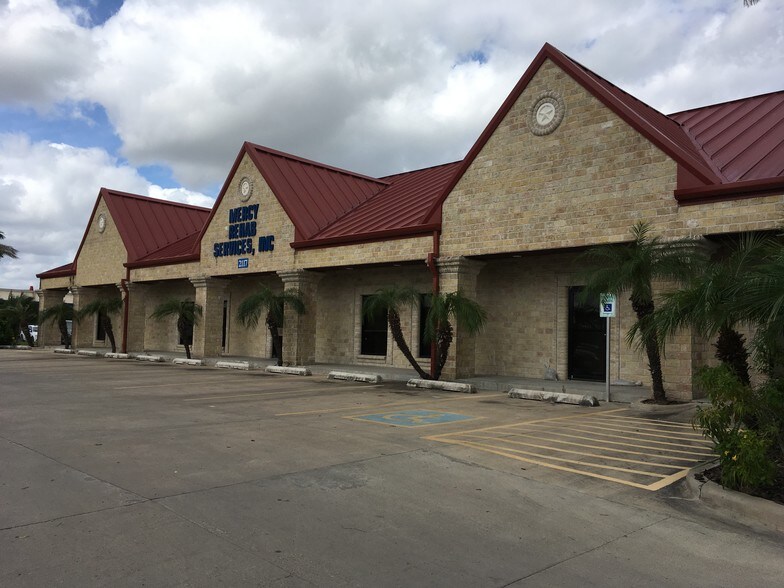 More Photos Of 2117 E Tyler Ave, Harlingen Medical For Lease