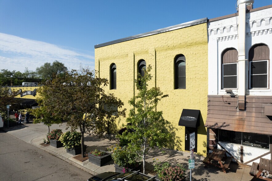 More Photos Of 2604 S Lyndale Ave, Minneapolis Office For Lease