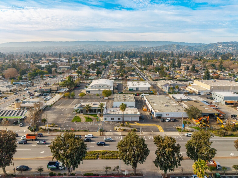More Photos Of 450 Veterans Blvd, Redwood City Unknown For Lease