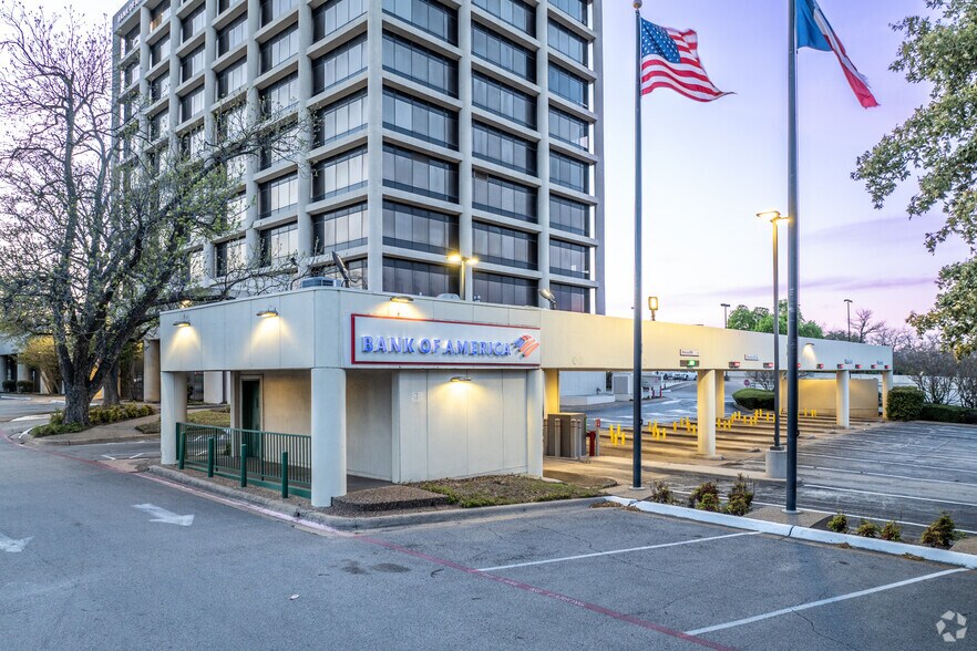 More Photos Of 7515 Greenville Ave, Dallas Medical For Lease