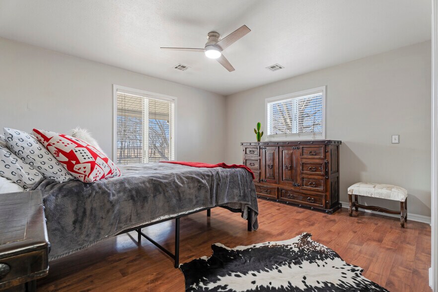 More Photos Of 13354 E 520 Rd, Colcord Sports And Entertainment For Sale