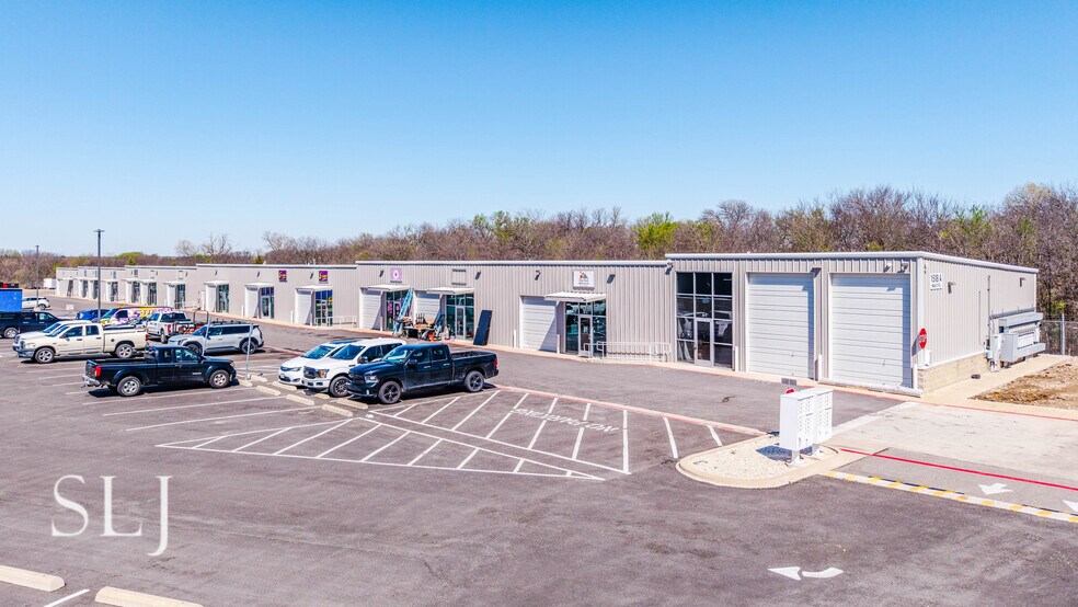 More Photos Of 1518 Navo Rd, Aubrey Showroom For Sale