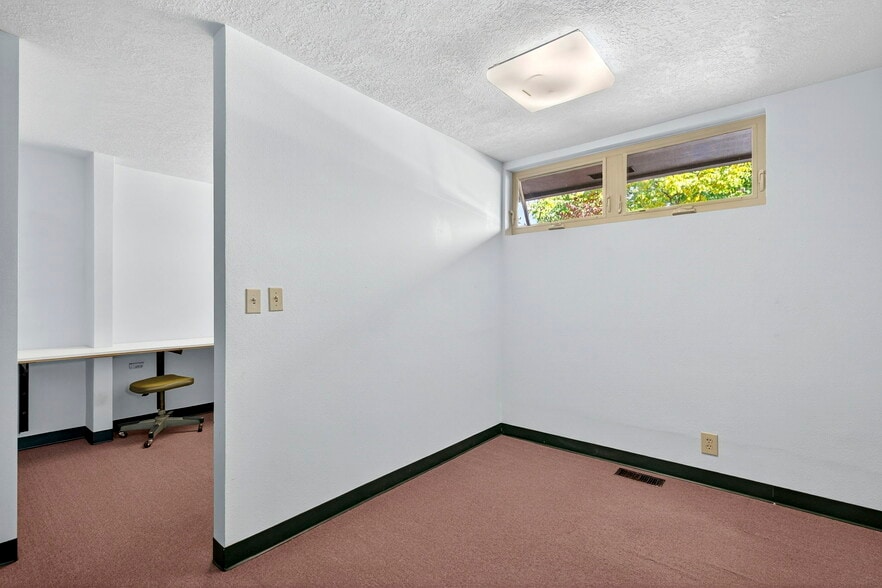 More Photos Of 5311-5315 N Vancouver Ave, Portland Medical For Sale