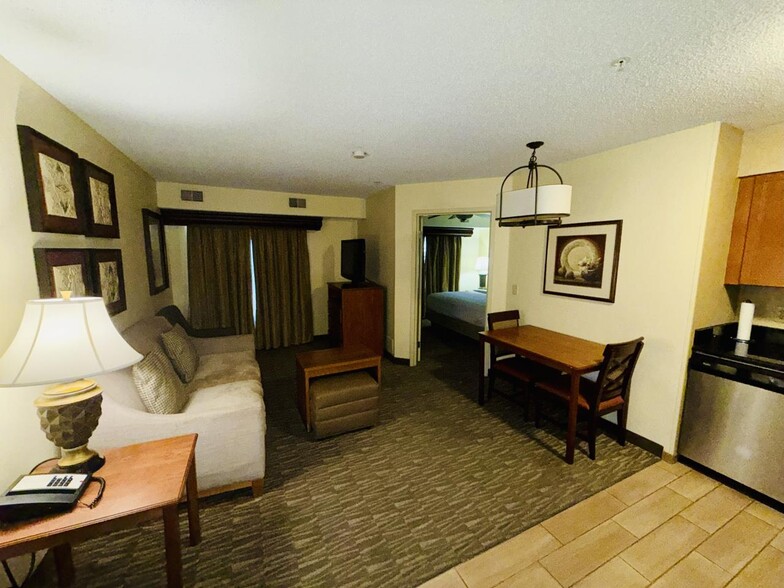 More Photos Of 9169 Markville Dr, Dallas Hotel For Sale