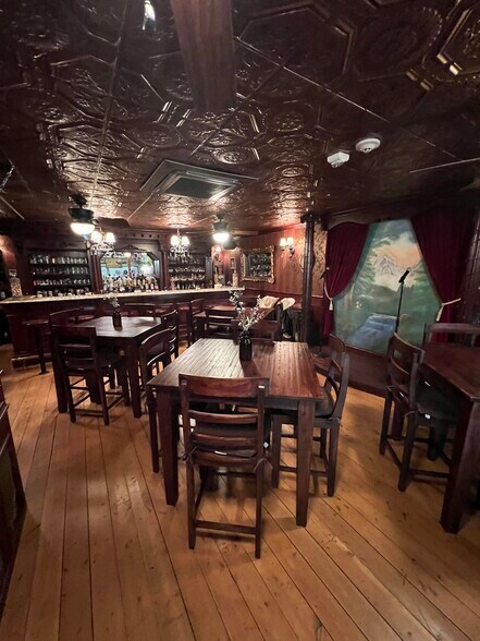 More Photos Of 9181 Commerce Center Cir, Highlands Ranch Self Storage For Sale