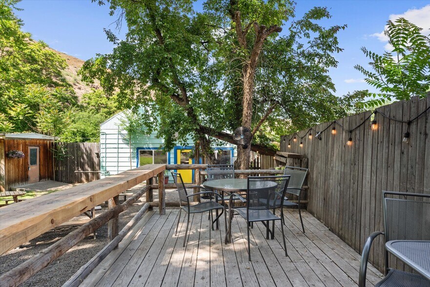 More Photos Of 53943 Hwy 86, Oxbow Specialty For Sale