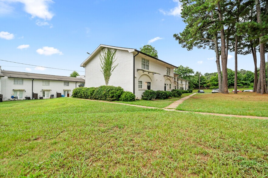 More Photos Of 7234 Tara Blvd, Jonesboro Apartments For Sale