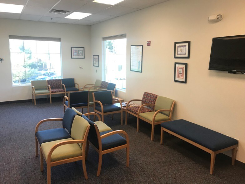 More Photos Of 540 W Plumb Ln, Reno Medical For Lease