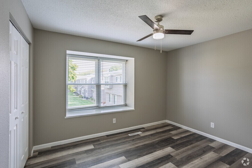 More Photos Of 4000 Archer Dr, East Moline Apartments For Sale