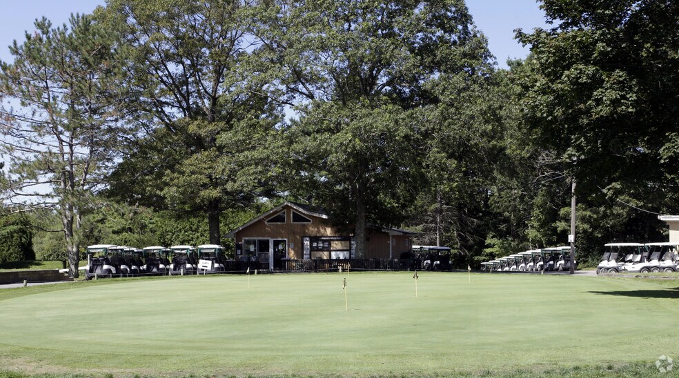 44 Clear Pond Rd, Lakeville, MA 02347 Golf Course Driving Range For