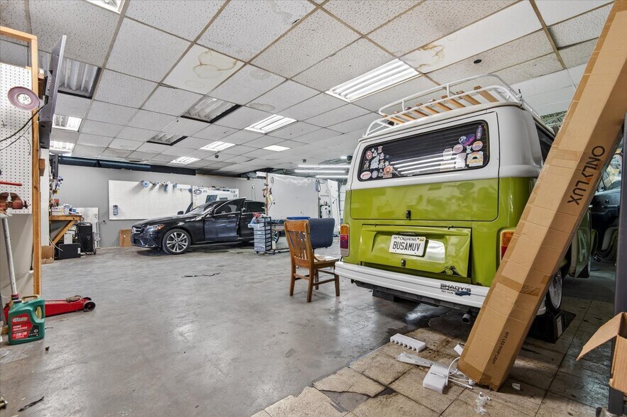 More Photos Of 218 S Comanche Ave, Bartlesville Auto Repair For Sale