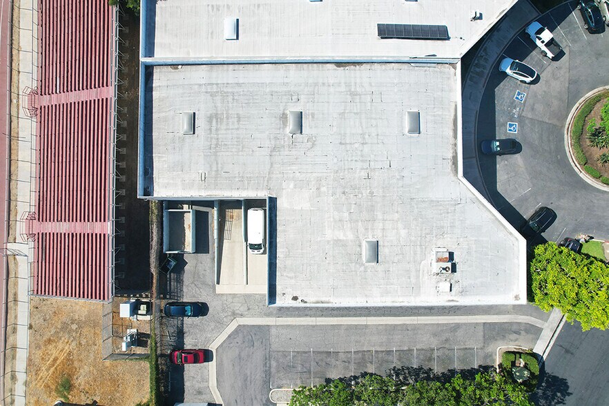 More Photos Of 6433 Alondra Blvd, Paramount Distribution For Sale