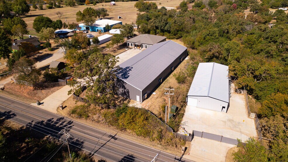 Primary Photo Of 3875 E Waterloo Rd, Edmond Warehouse For Lease