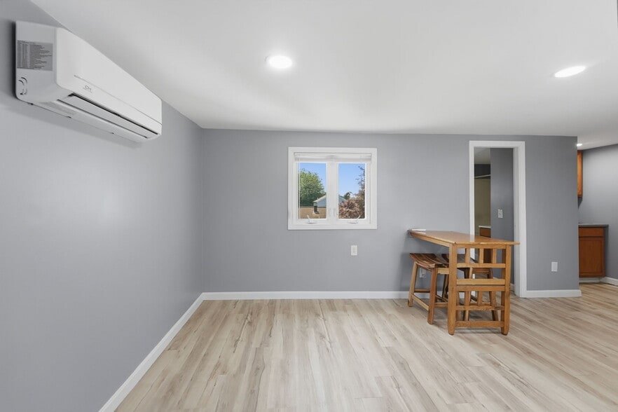 More Photos Of 415 Anthony St, Fall River Flex For Sale