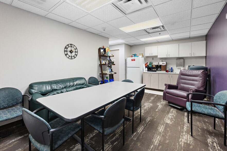 More Photos Of 3610 N University Dr, Nacogdoches Healthcare For Sale