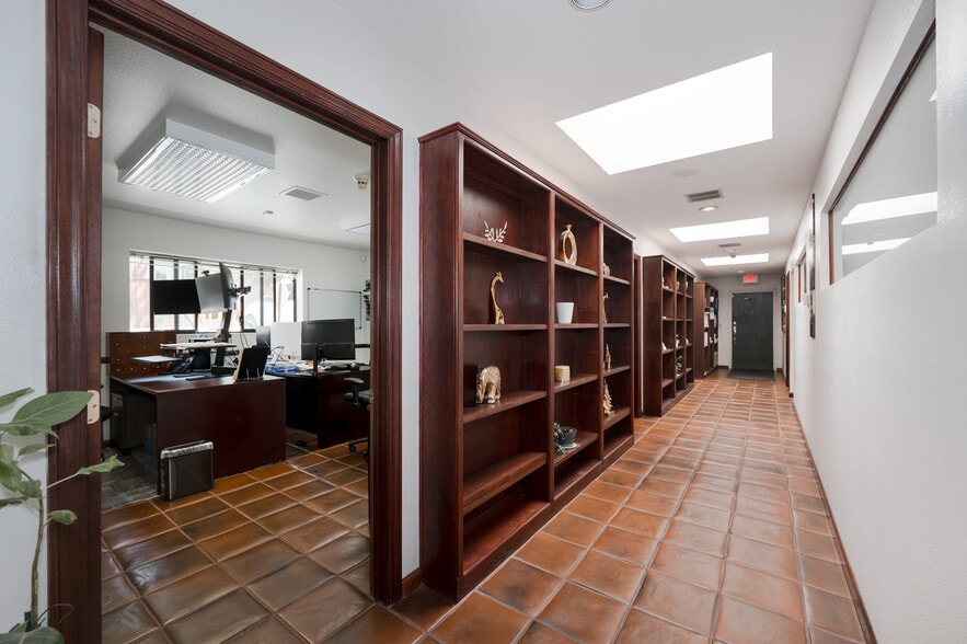 More Photos Of 635 W Foothill Blvd, Monrovia Loft Creative Space For Sale