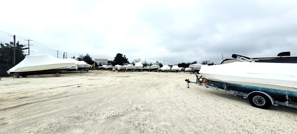 More Photos Of 470 S Green St, Tuckerton Marina For Sale