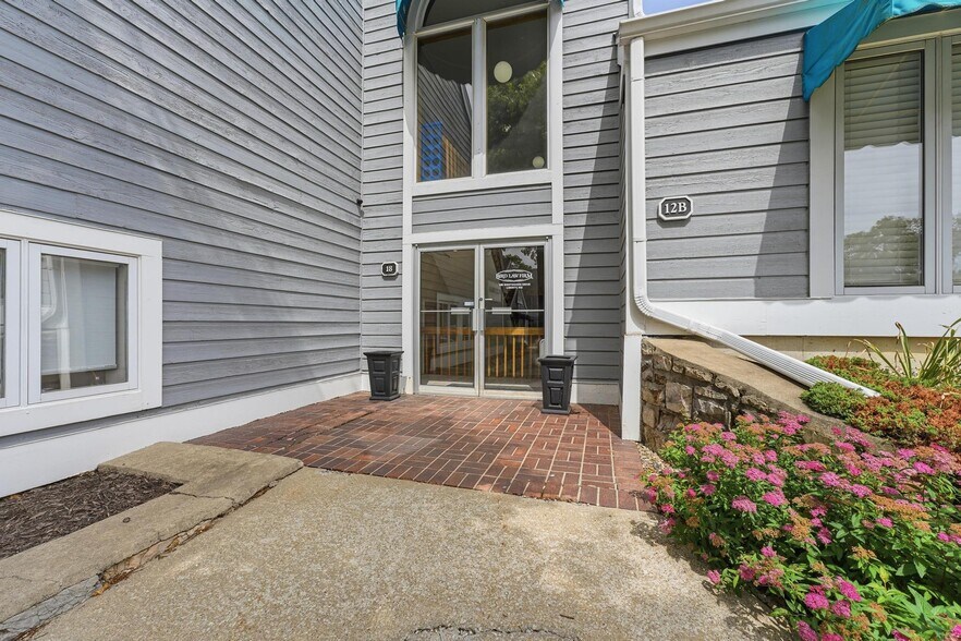 More Photos Of 12-16 Westwoods Dr, Liberty Office For Sale