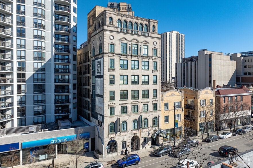 More Photos Of 2551 N Clark St, Chicago Medical For Lease