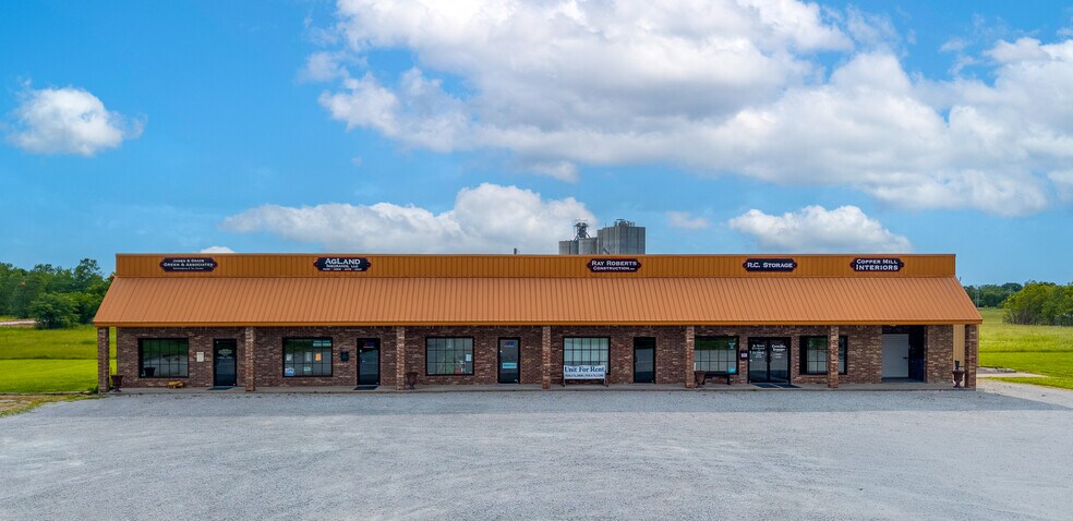 More Photos Of 19275 125 Hwy, Fairland General Retail For Sale