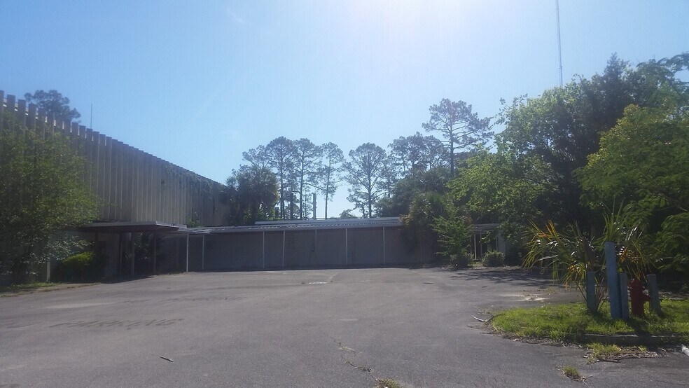 More Photos Of 407 E Ash St, Perry Medical For Sale